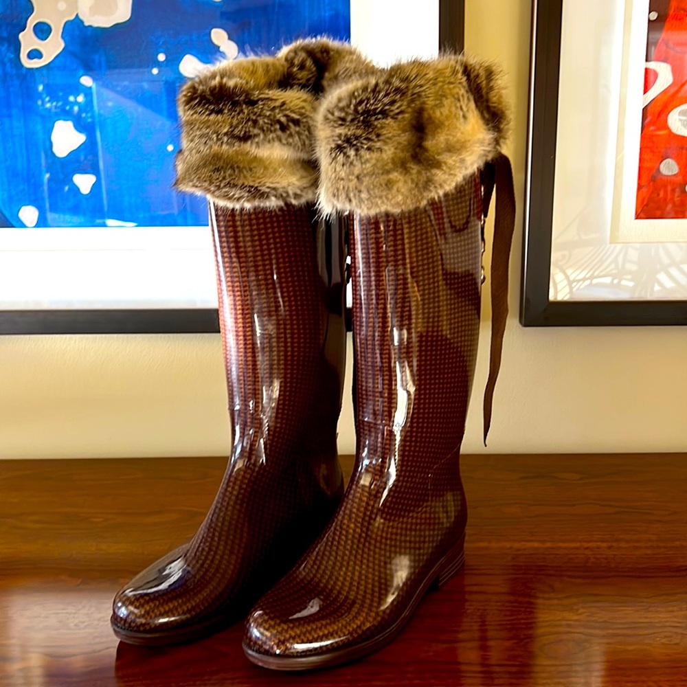DAV rain boot Victoria hounds tooth gold/plum size euro 38